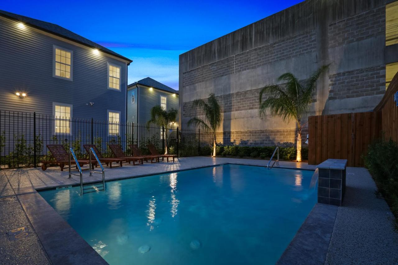 Hosteeva Chic Urban Retreat W Pool Steps To St Charles Ave And Near Bourbon St Apartment New Orleans Ngoại thất bức ảnh